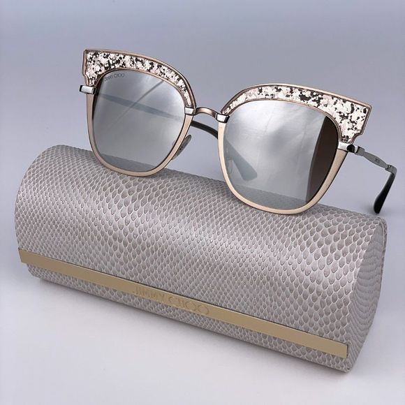 LifeWithADHDee's tweet image. So good I had to share! Check out all the items I'm loving on @Poshmarkapp from @brasskeybtq #poshmark #fashion #style #shopmycloset #jimmychoo #gymshark: posh.mk/JbwFdo8yhtb