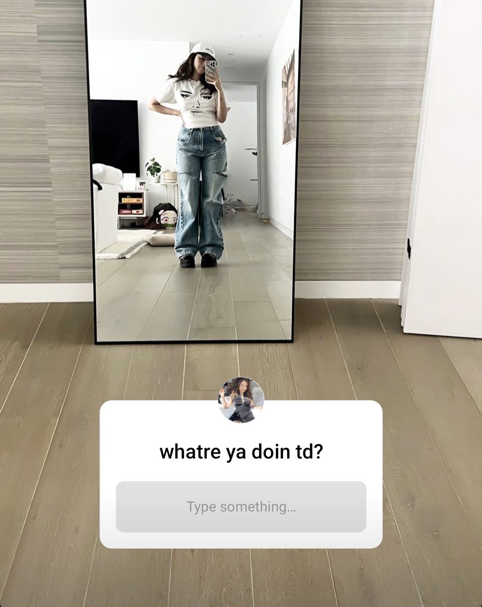 thicc_streamer's tweet image. The answer better be me 😈