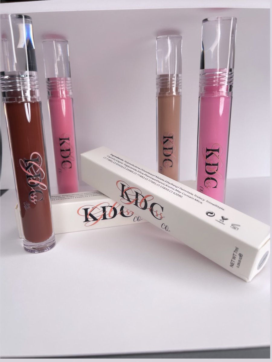 KaaayDenise's tweet photo. Perfect high quality shades to fulfill your lips 🤍👄 wand tubes $12 restocking clear !  Kdc Gloss https://t.co/bCQAr9iwIZ