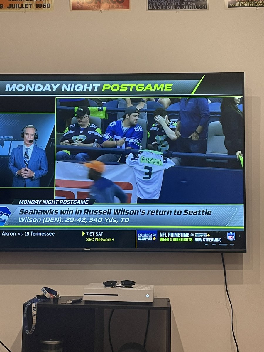 garewhite10's tweet photo. @will_barton7 @panamaraised This Russ guy is a fraud!!! https://t.co/QxTBqJSzpM