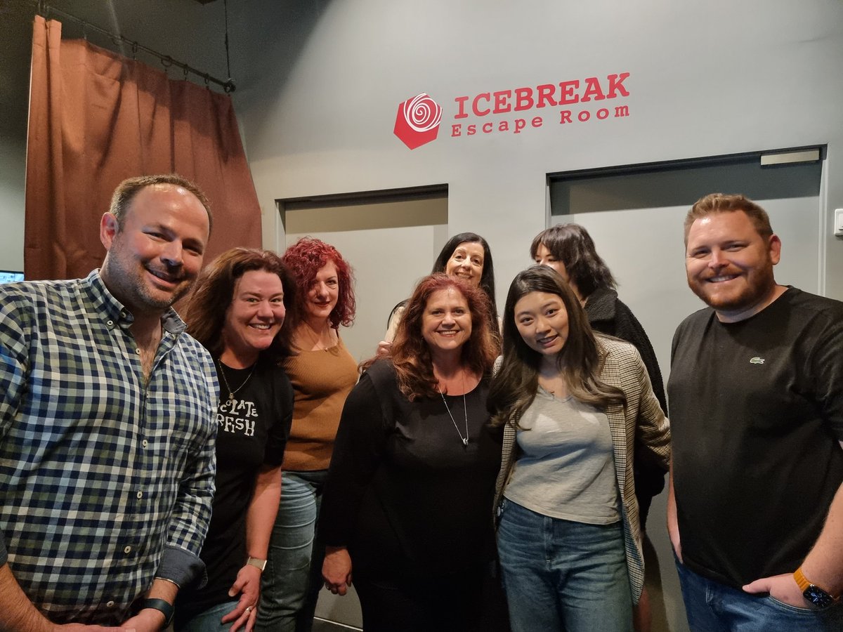 MyOfficebooks tweet media