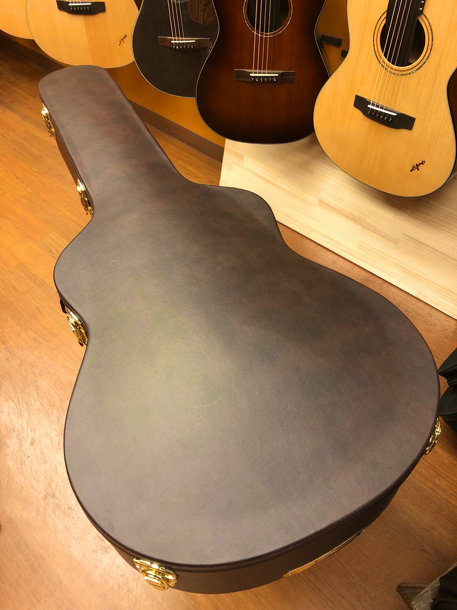 shimo_aco's tweet photo. 「YAMAHA LL-86 Custom」

入荷致しました。

今回も素晴らしい仕上がり。。

材料も良い！！！

詳細は明日ホームページにて公開出来るかと思います。

#ヤマハ #LL86 #御茶ノ水 #下倉楽器 #アコースティックギター https://t.co/6VYac29W8Z