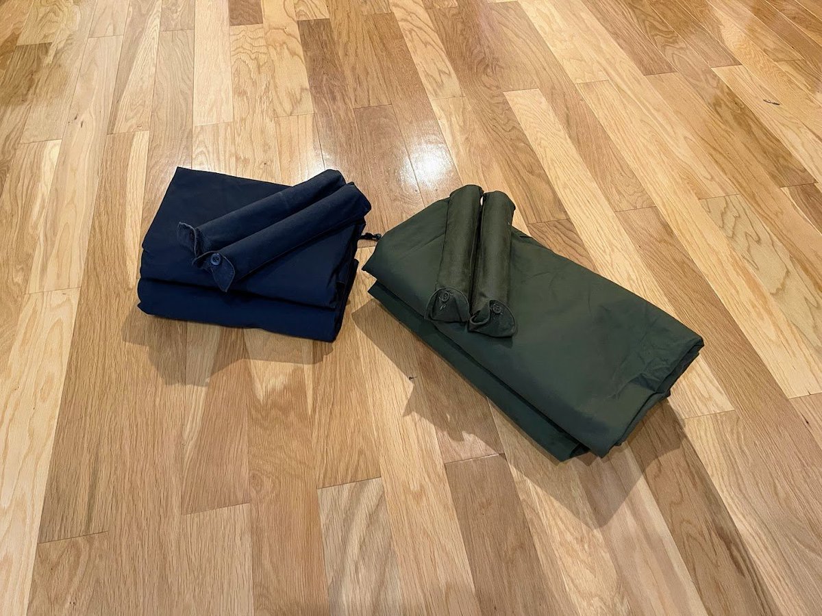 gunmonocamp's tweet photo. 1400+フォロワー感謝🙏
🏕軍幕テントプレゼント企画第２弾🏕
「ポーランド軍幕size1未使用美品
（Navy or OD）」２名様に

※応募方法:
1️⃣@gunmonocampフォロー
2️⃣このツイートをいいね＆RT

※応募条件: アウトドア系垢、国内

※締切9/25(日)23:59 

※あたれら使用予定
当選者TLで発表＆DMします🙂 https://t.co/BLtpb9oKBH