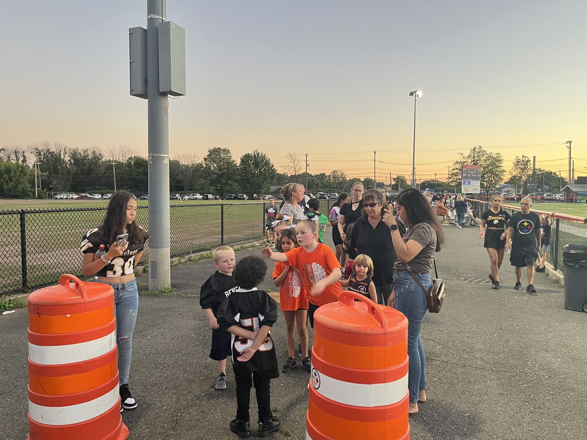 SIBFL1's tweet photo. Photos from our 63 annual opening day ceremony. A wonderful night under the lights at SIBFL . https://t.co/4EQ4xf9YPz