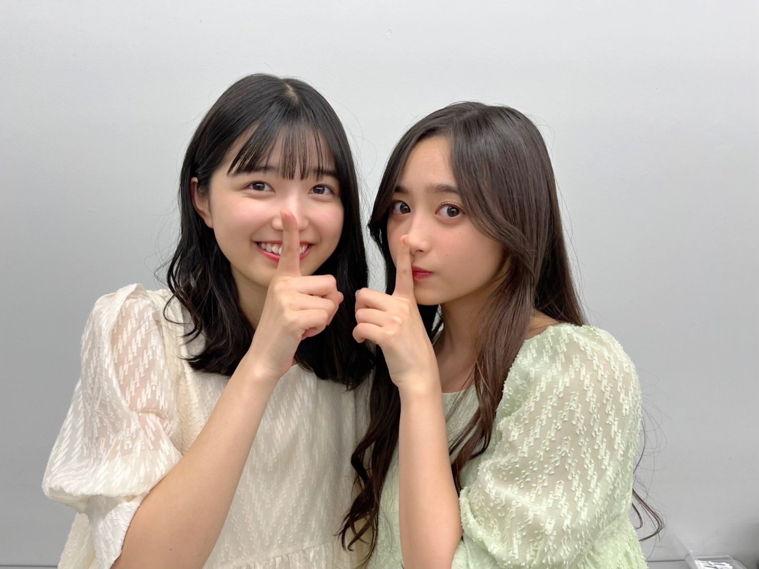 井上和　小川彩　中西アルノ　直筆サイン入り生写真　乃木坂46 井上和 小川彩 中西アルノ 直筆サイン入り生写真 乃木坂46 中西