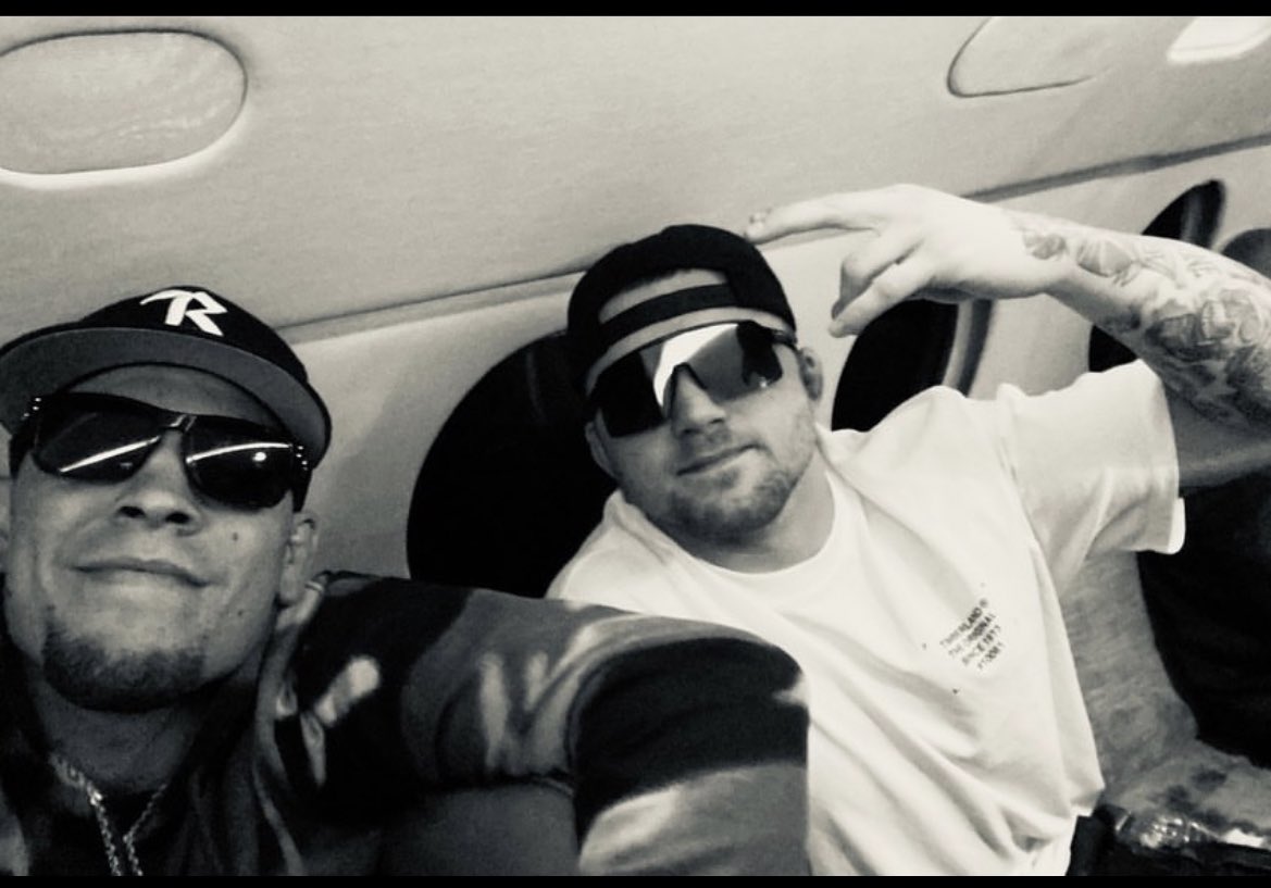 shoutout to the bromie💪 #NDA4L #HalfTime