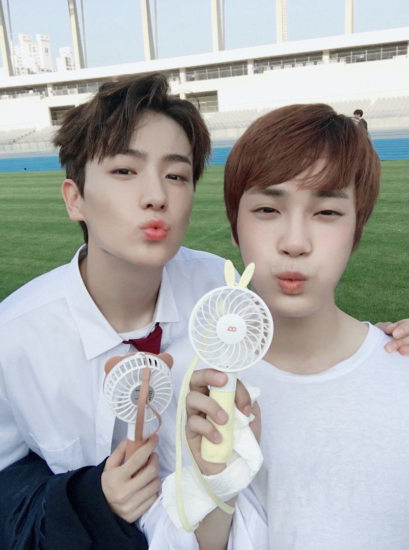 913page's tweet photo. 우리 그방즈 사랑해요 감사해요 https://t.co/PKxk6r6lxz