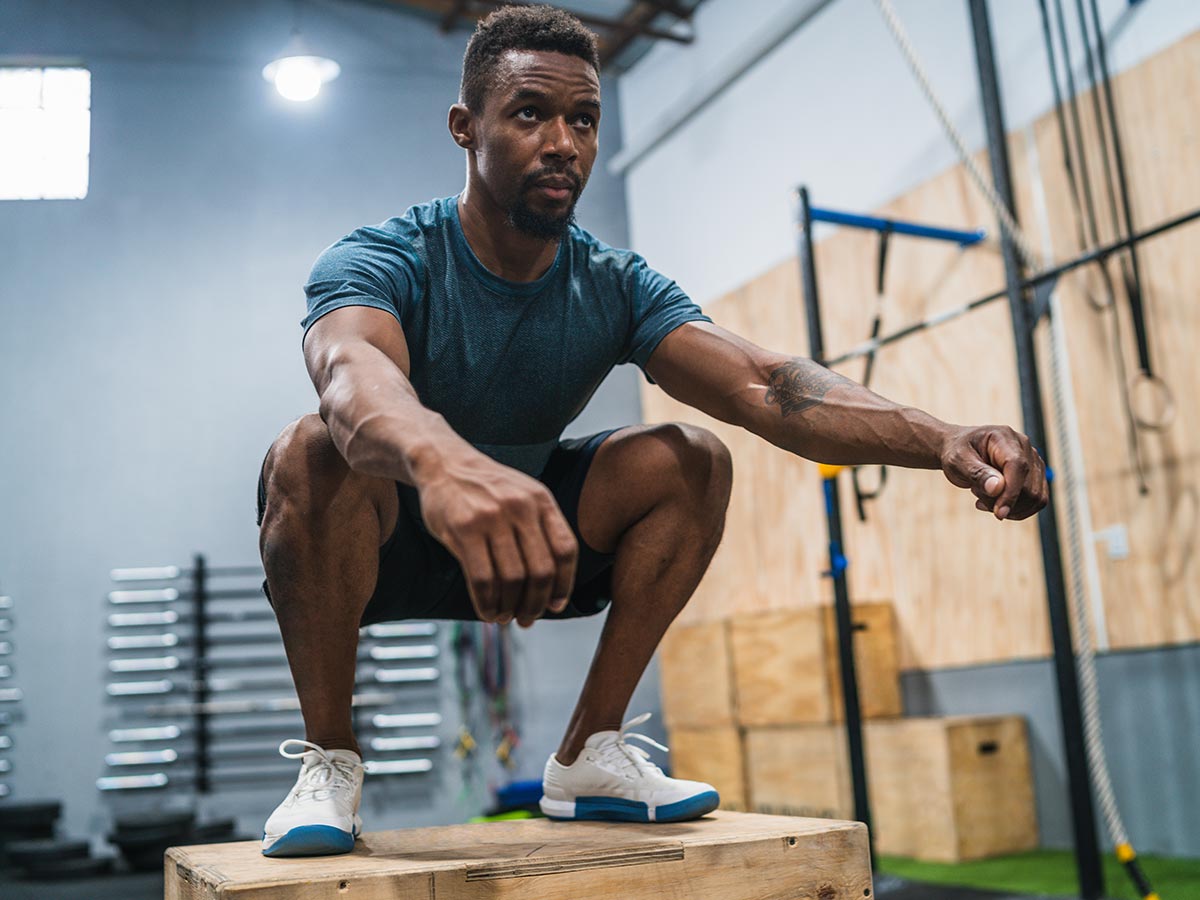 Le principal intérêt du travail pliométrique réside dans sa capacité à permettre une production de puissance maximale. Pourtant certains s'interrogent sur la pertinence de ce type de travail dans un but d'hypertrophie musculaire. Qu'en est-il vraiment ?
bit.ly/3qzbwFm