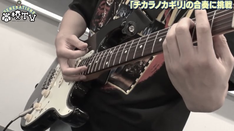 tas______361184's tweet photo. 
白濱亜嵐にギターをやらせるのは
ただただ天才でしかない最強すぎた。
 
#GENE高 #白濱亜嵐 @_alan_official 
 https://t.co/ox7au6Ofwe