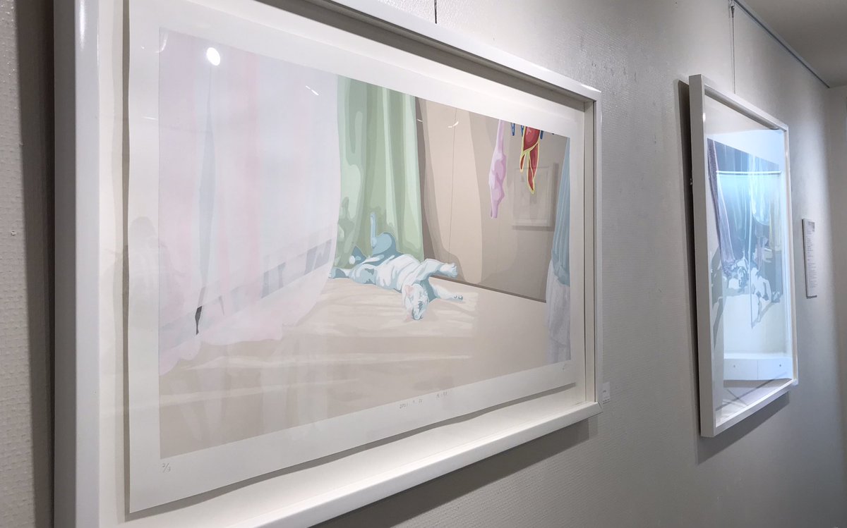 HFG_ginza's tweet photo. <開催中！>第10 回FEI PRINT AWARD大賞者展「三宅葵 個展　- 日常に潜む煌めき-」
モチーフの一つである猫さんは三宅さんの飼い猫。作品の他、可愛く、ぶちゃいくだったりする猫さんの写真集も
販売しています！合わせてお楽しみください。
https://t.co/Gw4e070fQX https://t.co/BCNdi76EI0 https://t.co/UEcVPc7Wsx
