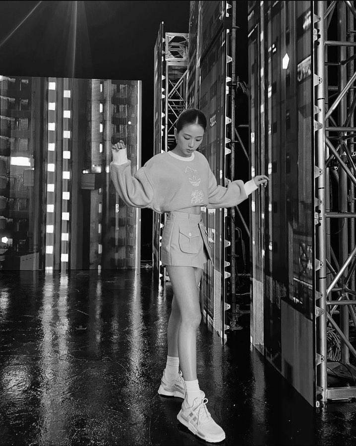 haesooae's tweet photo. them https://t.co/BsFerWjlQ8