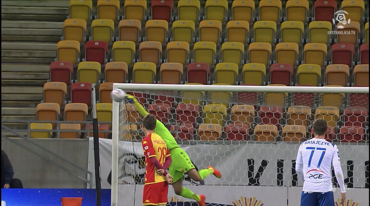 Pan bramkarz <a href="/ZlatanTheGoali/">Zlatan Alomerovic</a> 🧤🦸‍♂️ 
<a href="/Jagiellonia1920/">Jagiellonia Białystok</a> #JAGSTM