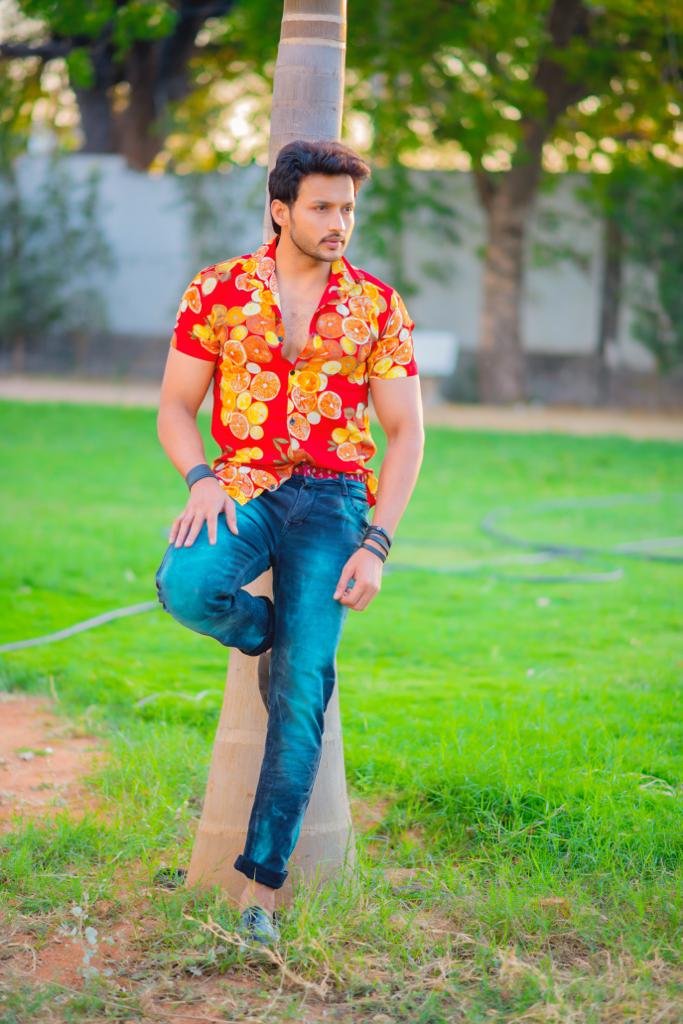 Actoraadarsh's tweet photo. "Personality is the most important style, it never goes out of style".
#personality #actoraadarsh #handsome #actor #teluguactor #stylist https://t.co/HCMmqAPMfF