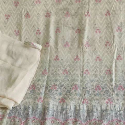 p_sangwan9's tweet image. 🌹#करवा चौथ का धमाका🌹#Karwa coth ke special video part-9🌹#womade brand ke 🌹#party wear suit🌹
 youtu.be/IbWHJpB55mA