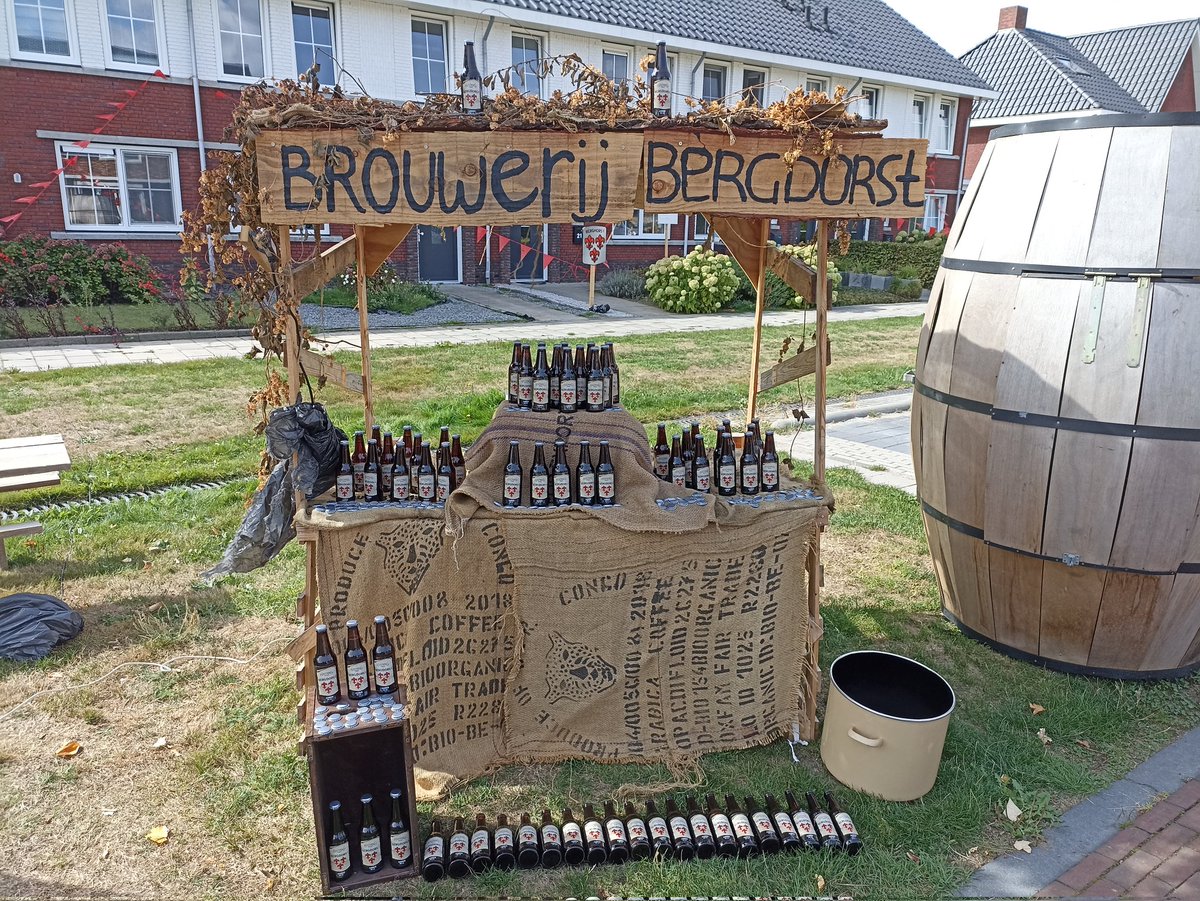 Tukker_Martin's tweet photo. Klaar voor jury en aftrap #entersedagen2022 #bergdorst #berghorst #bier #homebrew #feest #twente https://t.co/h6FFYQoMLS