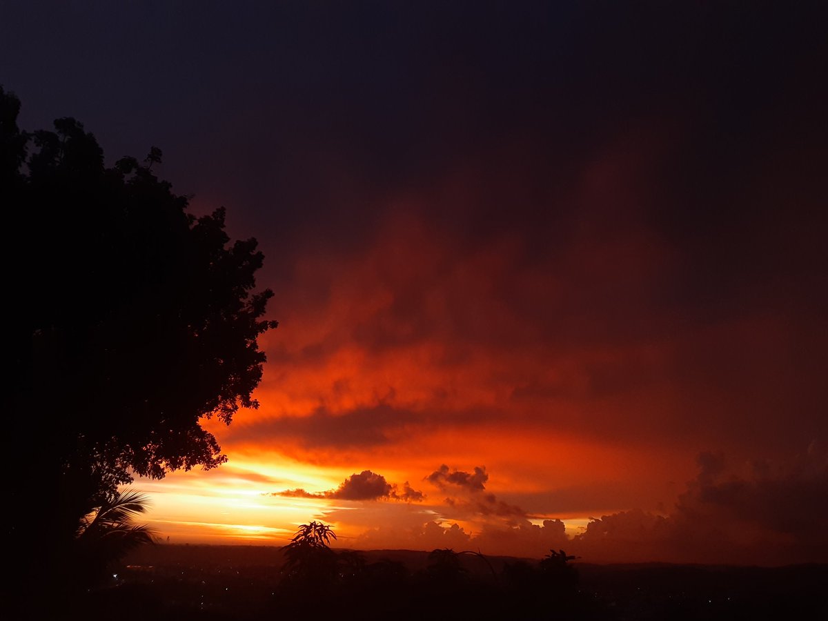 WeatherRD's tweet photo. 😍😍.#sunrisephotography #conpartetuamanecer #ThePlotoHour #ThePlotoHour #amanecer https://t.co/c1VfbNoFMI