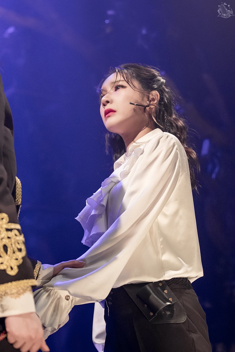 EtaasP's tweet photo. 220912 V 에버 애프터 

프란체스 #황한나
레미 #홍미금

크롭 https://t.co/oP2vvJi6lt