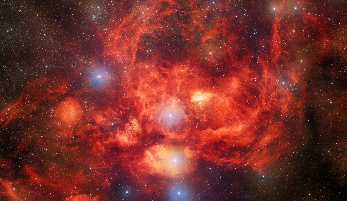 ASI_spazio's tweet photo. Una 'aragosta'🦞scintillante nello spazio: ecco in tutto il suo splendore 😎 la #Nebulosa_Aragosta, immortalata dalla fotocamera 📸 #DeCam del telescopio #Victor_Blanco. I dettagli qui ➡️➡️https://t.co/HzI5aBM61g https://t.co/FD9ktOiKBP
