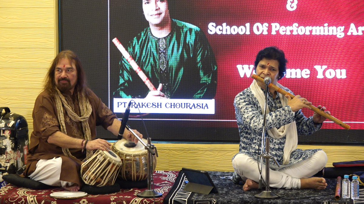 ipsacademy_IN's tweet photo. #IndorePublicSchool & #SchoolOfPerformingArts #IPSAcademy in collaboration with #SPIC #MACAY conducted a program of Padma Shree Pt. #VijayGhate ji, a well known #TablaPlayer and Famous #FluteArtist Pt. #RakeshChourasia ji, #SangeetNatakAcademy Award winner https://t.co/mubUhBtMHf