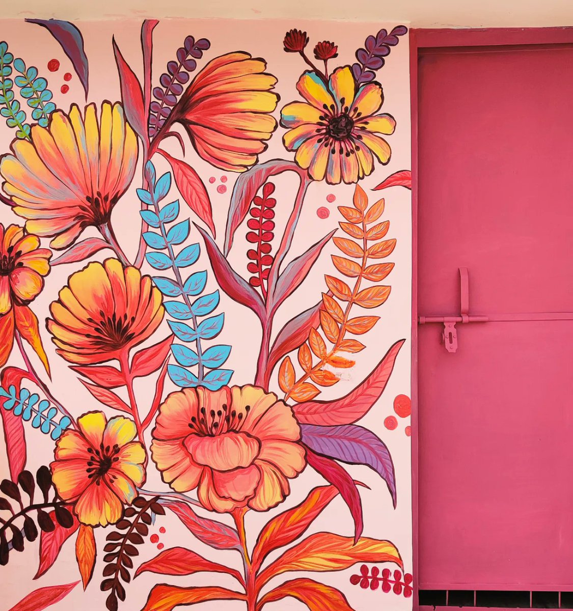 Divyaxbaid's tweet photo. #2 
Finally getting to share the mural picture w you'all. This was 46 sq. feet area, had so much fun working on this. Tell me how you like it in the comments below!👀🌸
#mural #muralart #wallpainting #muralist #ArtistOnTwitter #murals #floralpainting #dailyarts #flowers https://t.co/ZCVX7tyHdz