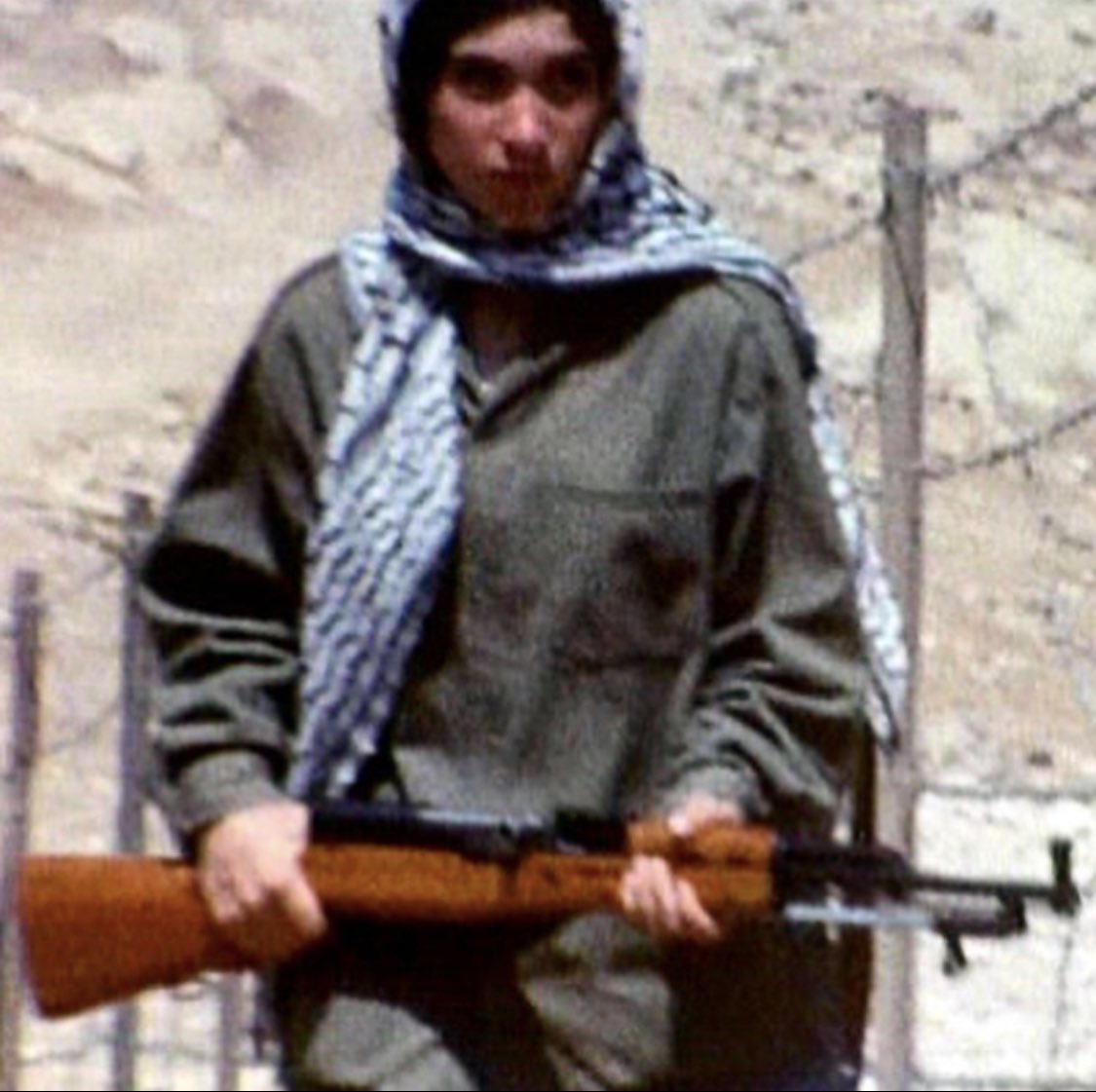 nihalist___'s tweet image. stills from Jean-Luc Goddard’s ‘Here and Elsewhere’ (1976).