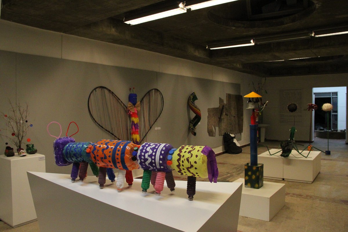 “Nehri Sanatla Yıkamak” projesi kapsamında, çocukların Çoruh Nehri’nden topladıkları atıklarla gerçekleştirdikleri birbirinden renkli ve eğlenceli sanat ürünleri <a href="/BaksiMuzesi/">Baksı Museum</a> ’nde sergileniyor >> bit.ly/3RIG8QE