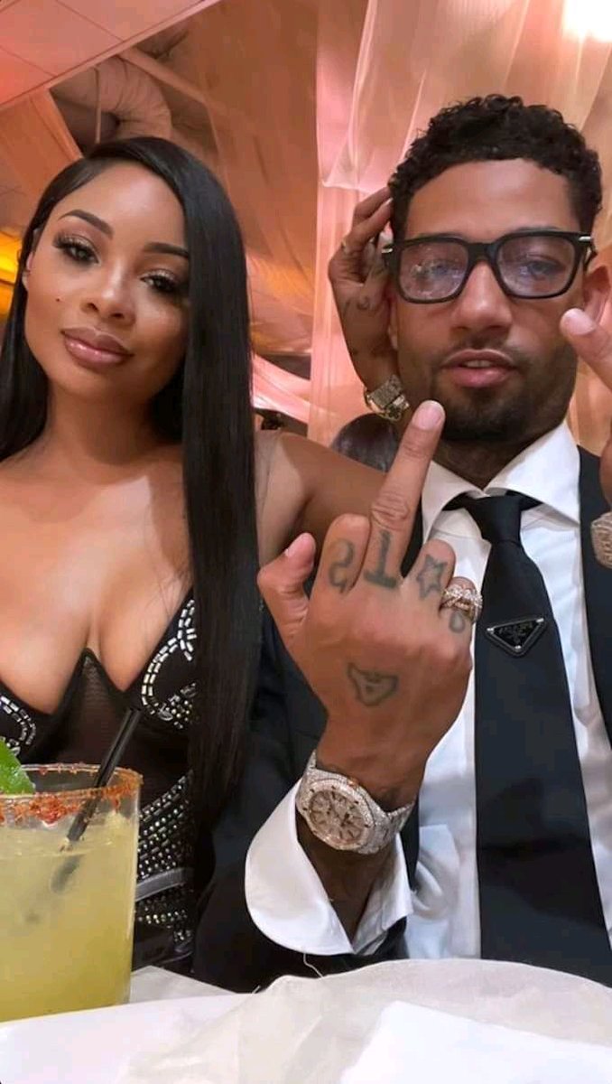 bless_ndlov's tweet photo. Last photos of PNB rock

R.i.p PnBRock🕊🕊🕊🕊 https://t.co/BOQxNdAVR5