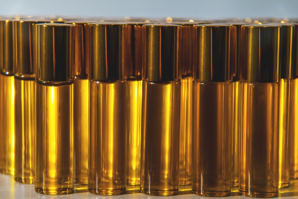 We love the way the light brings out the golden blend in our Calm Sticks before we apply the labels! 

#bts #cbd #infinitycbd #cbdoil #cbdmassage #cannabislab #cannabislabuk #cbdlabs #cbddrops #cbdedibles #cbdskincare