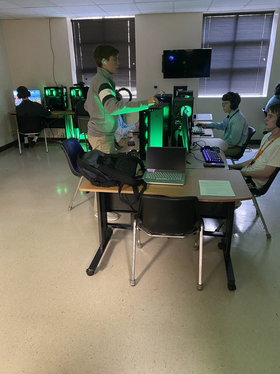 Rocks_Esports's tweet photo. Day one. #trinityhighschool #playvs #esports #gorocks https://t.co/zTZwOqFkFs