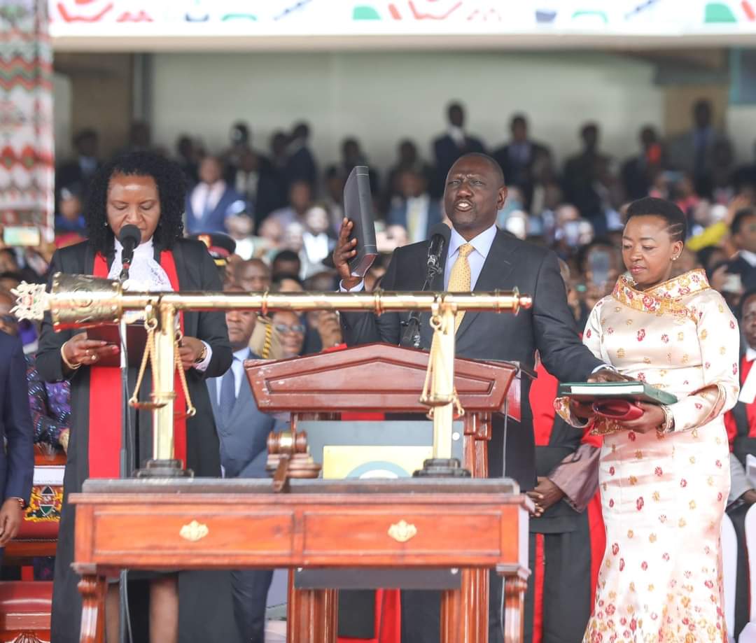 HonourableMedia's tweet photo. BREAKING NEWS
https://t.co/iDWTQBO7cW
President William Ruto
Deputy President Rigathi Gachagua
William Ruto:55 Years old immediate former Deputy President of #Kenya is NOW Kenya's 5th President alongside his Ally;Rigathi Gachagua Now Deputy President.
#RutoThe5th #RutoRigathi https://t.co/fDLE4Kpvsd
