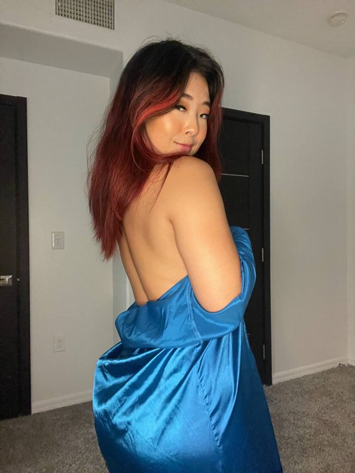 I think blue is my color... what do you think? https://t.co/Nwh2bOo7xD