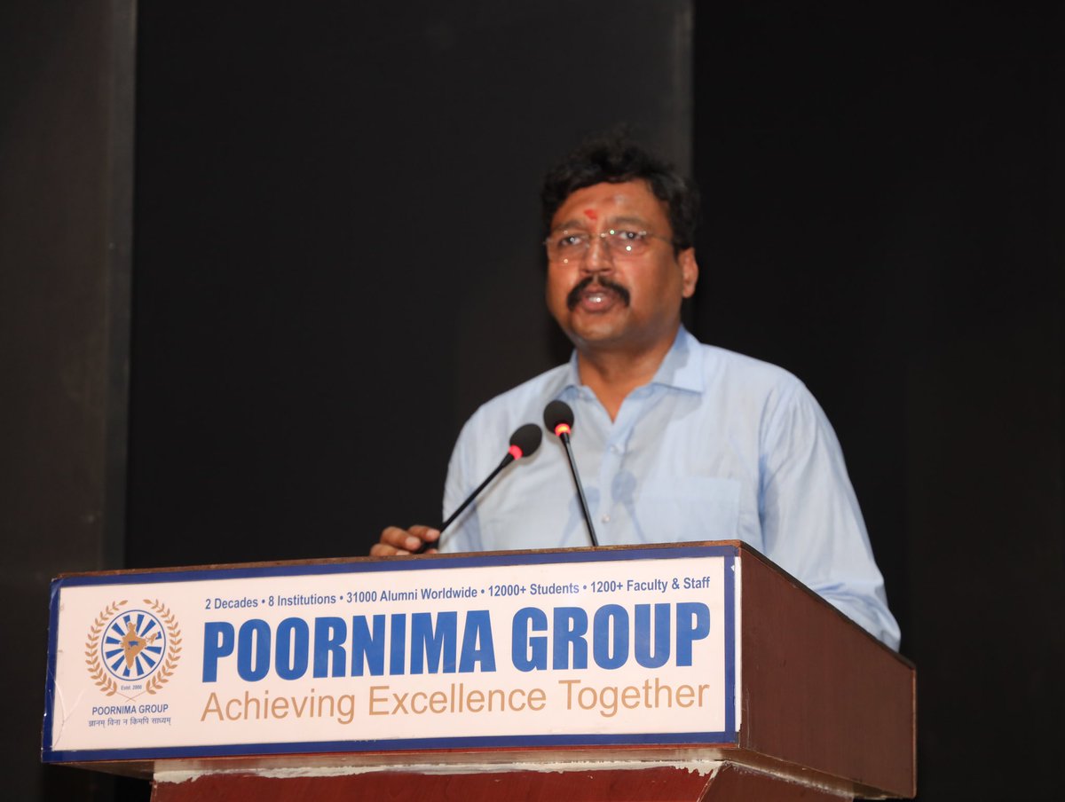 poornimacollege's tweet photo. On the joyous occasion of Teacher's Day, Poornima Group was honored to welcome IPS Vikas Kumar, Inspector general ATS Jaipur as chief guest of the day.
.
.
#poornimauniversity #jaipur #TeachersDay2022 #IPSvikaskumar #chiefguest https://t.co/P2oEA9d21B