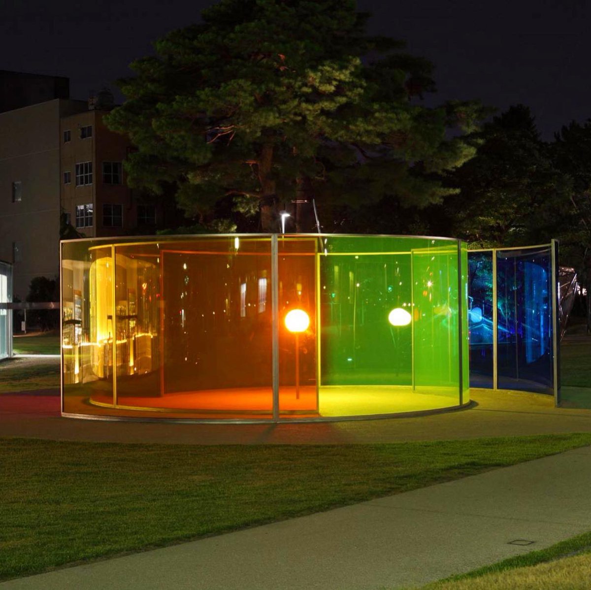 金沢21世紀美術館のColour activity houseは開館当初からあったモノ