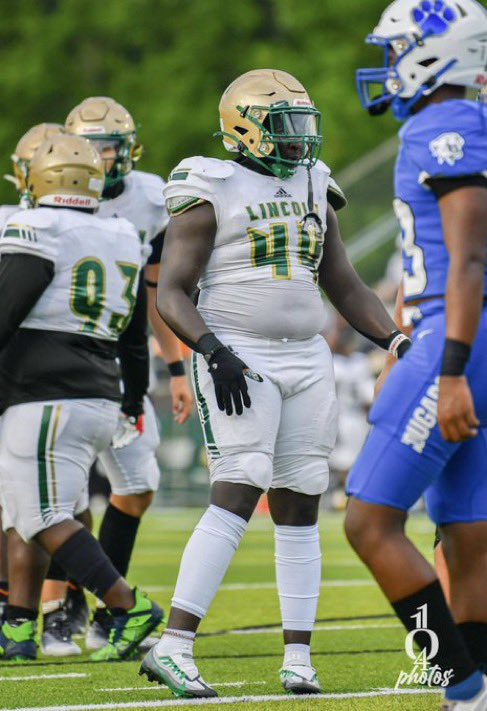 MrEliDubble's tweet photo. WorkDay!  @Jamarion044 #RecruitLincoln @Linc_TrojansFB @omarb5544 https://t.co/tVVxP8dgmM