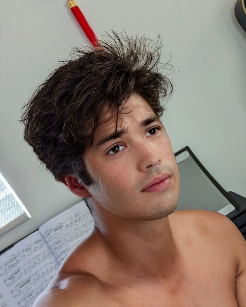 Fit Famous Males on Twitter "ROSS BUTLER 😍🔥"
