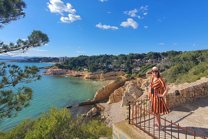 mapaymochila_'s tweet photo. 📢🆕 ¿Has recorrido el Camino de Ronda en #Salou? Sin duda es una de las actividades más interesantes que puedes realizar en la localidad mientras disfrutas de sus preciosas calas. Ven a descubrirlo
https://t.co/YLLqddkiJo
#bcntb9 #insalou2022
@visitsalou @bcnTB https://t.co/ryBn1SYDNn