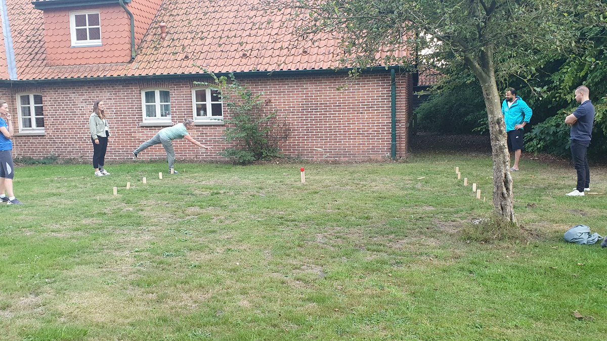 SpowisNachwuchs's tweet photo. Tag 1⃣ unseres Nachwuchsworkshops endete mit Beachvolleyball, Kubb und einem Grillabend 🏐🥖🍻,

... bevor Tag 2⃣ heute von PD Dr. Florian Loffing mit einer sehr spannenden Einführung zur Bayesschen Statistik 📊📈💻 eröffnet wurde.

So kann es weitergehen! 👍 https://t.co/5CMzebkx5X