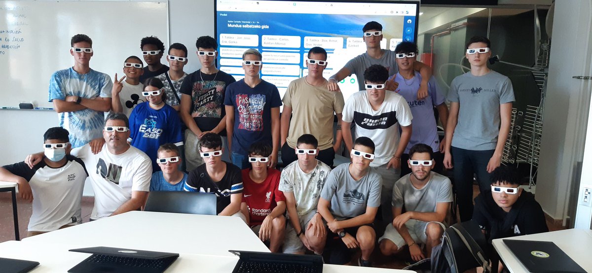 Hasi dugu ikasturtea eta 1IT2n #balioak40 proiektua abian jarri dugu jada! Norbanakoaren erantzukizuna landu asmoz, "Mundua salbatzeko gida" egiten hasi gara! <a href="/fpbidasoa/">CIFP BIDASOA LHII</a> <a href="/erronkak/">IT2Erronkak</a>