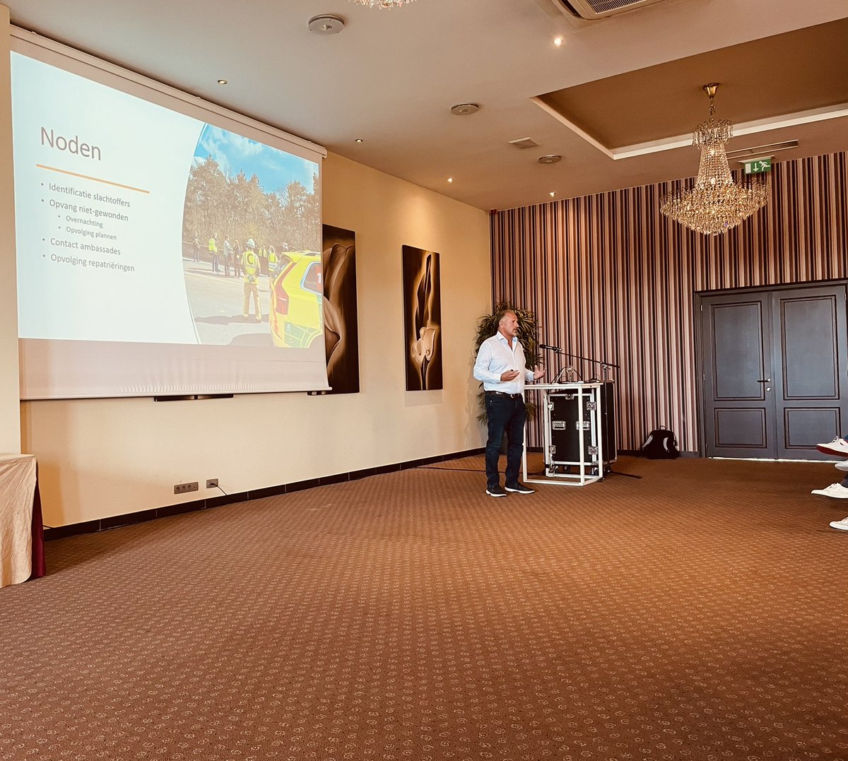 Vandaag organiseerde @DNPPROVANT  een infodag voor noodplanningscoördinatoren en crisiscommunicatoren. Focus van deze leerrijke dag: ervaringen uitwisselen en netwerken. Na twee jaar digitaal vergaderen was het fijn om in levende lijve bij te praten.