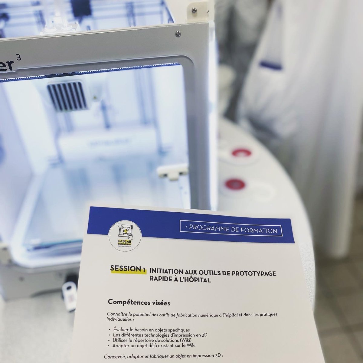 FablabBicetre's tweet photo. C'est parti pour 4 sessions d'initiation aux outils de prototypage rapide pour la team #ergothérapie @Hopital_Bicetre 
📌Découvrir et expérimenter l’imprimante 3D, la découpe laser et le scanner 3D pour fabriquer ses propres outils dans son service
#Fablabhospitalier #soignants https://t.co/NIkbm1WOFQ