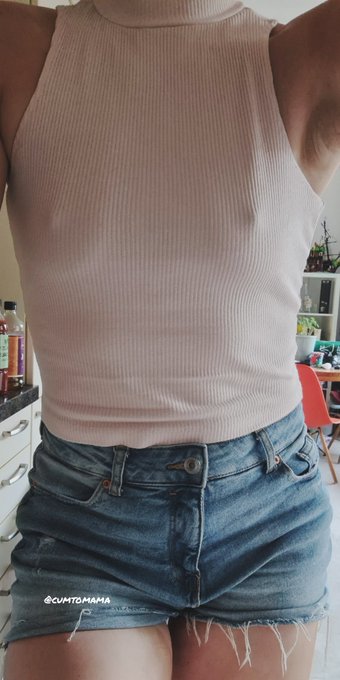 You know what day it is?  #tittytuesday makes my nipples hard🤤 https://t.co/kWjKxmcJZH<a href="/tag/tittytuesday"class="tags">#tittytuesday</a>