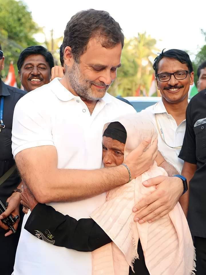ShahaMalim's tweet photo. #BharatJodoYatra  இந்திய ஒற்றுமை பயணம் வெறுப்பு அரசியலுக்காண மாற்று அரசியல் @INCDelhi @deltatamilian @NagoreJalal @nagore_naushad https://t.co/fV945WFLWN