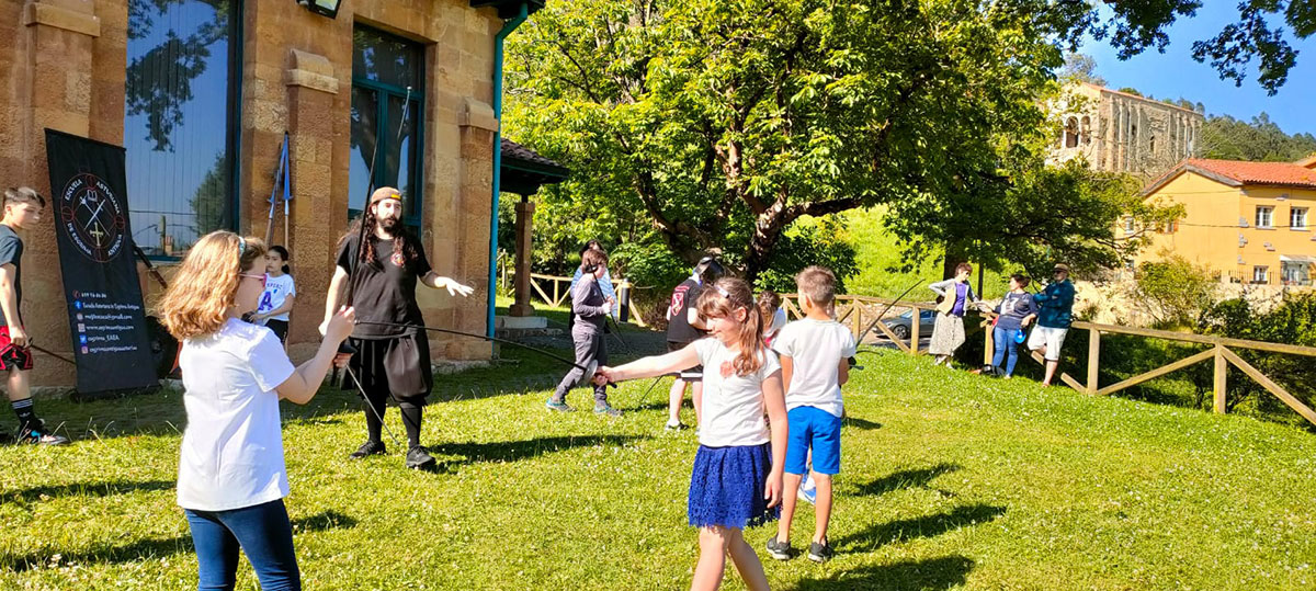prerromanico's tweet photo. ⚔ El próximo domingo, taller infantil de iniciación a la esgrima antigua con @esgrima_EAEA

📍18 de septiembre, 12h 

👉 https://t.co/KAjpBQM4IU https://t.co/FyQqJs4dyU