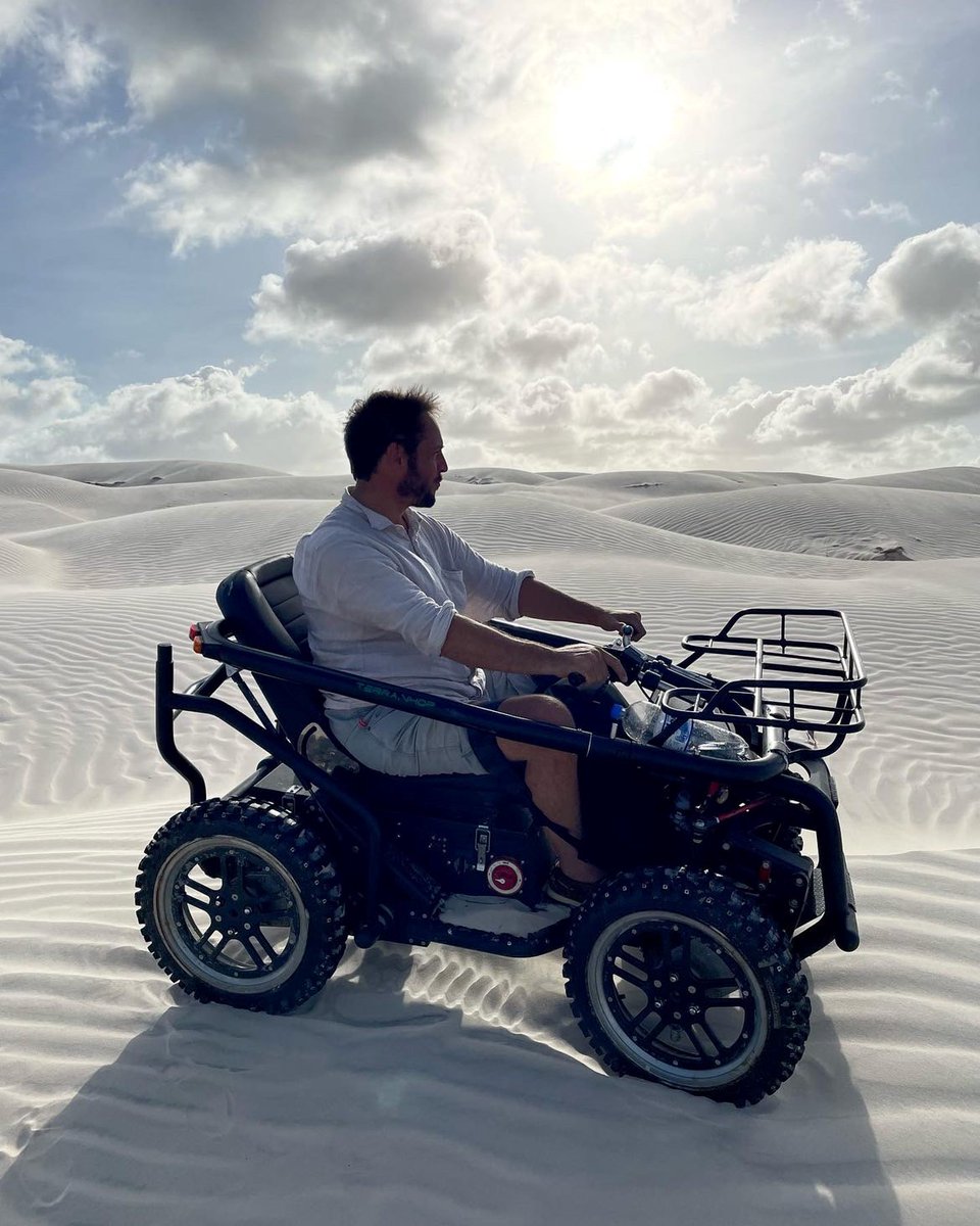 Tom’s navigating the globe in an adapted catamaran, & regularly sends us updates making us very envious! Here he’s pictured in his terrain hopper in the sand dunes on a remote Brazilian island. We can’t wait to see what else he gets up to. #rugbyfamily #aoundtheworld