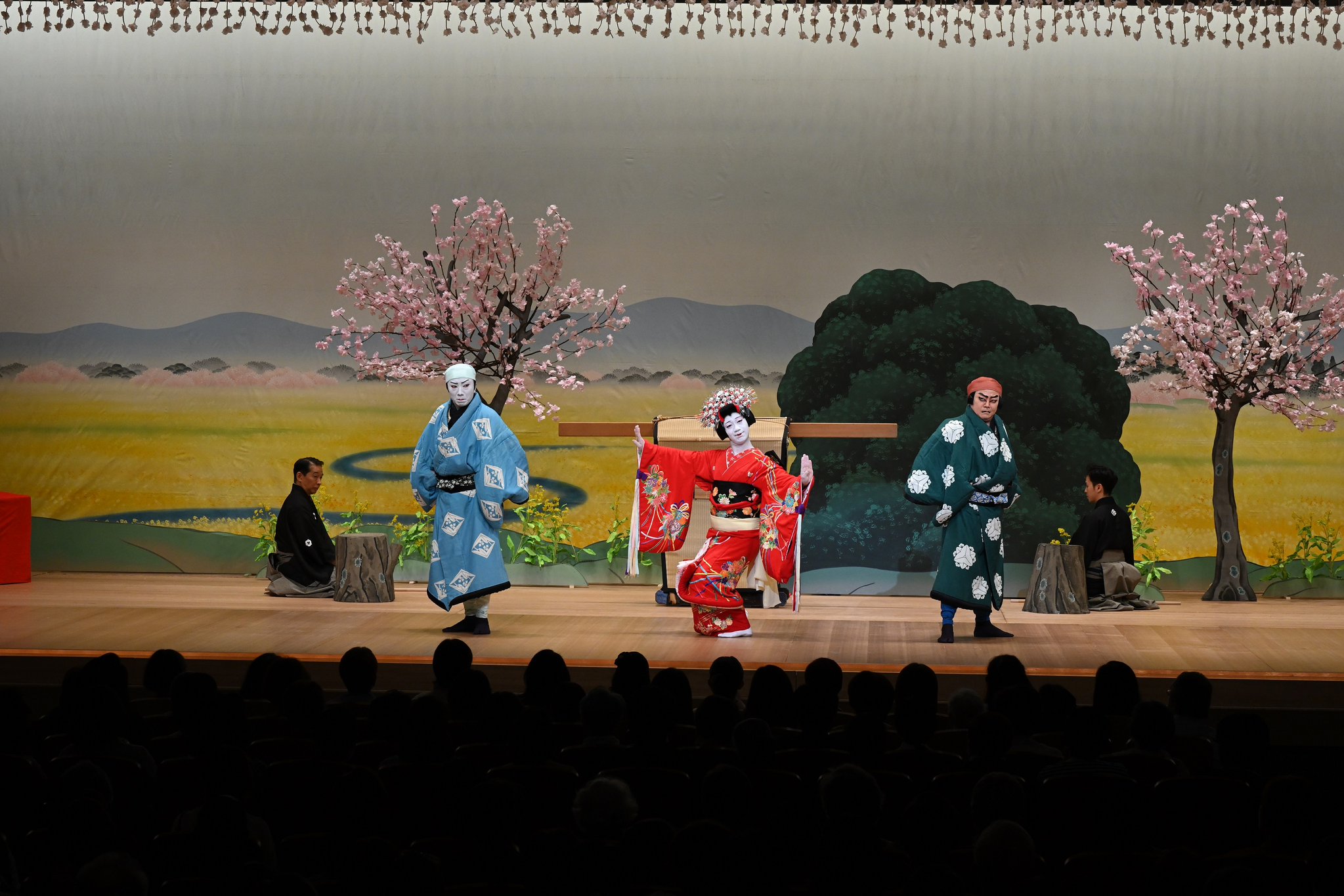 京都芸術劇場(春秋座・studio21) on X: 京都芸術劇場(春秋座・studio21) on X:
