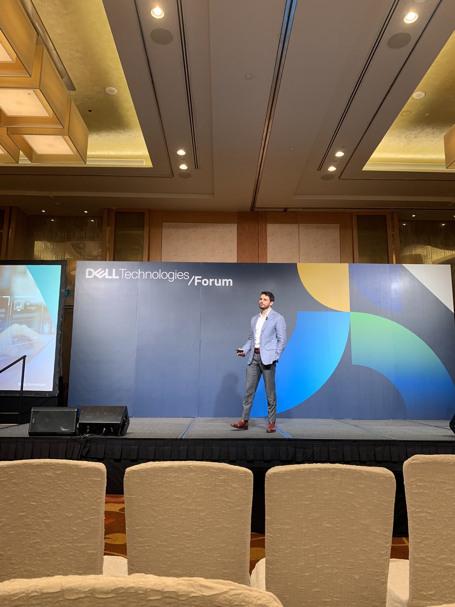 TuckDias's tweet photo. #DellTechForum here in #sg https://t.co/beucDqM2AJ