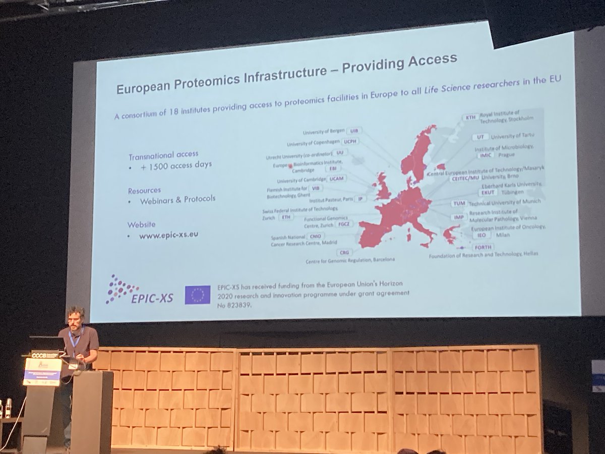 epic_xs's tweet photo. We can never get enough publicity! Thanks to Eduard Sabido head of @CRGenomica facility promoting EPIC-XS at the #Maxquant summer school. https://t.co/Z1dW53ubVC