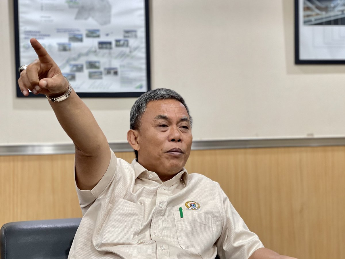 PrasetyoEdi_'s tweet photo. Alhamdulillah, DPRD Provinsi DKI Jakarta telah mengumumkan pemberhentian Gubernur dan Wakil Gubernur periode 2017-2022 melalui rapat paripurna siang tadi. https://t.co/O70jbUFGej