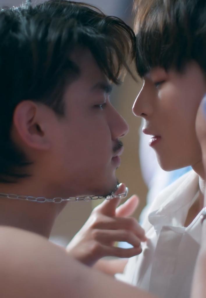 randomlyrj_'s tweet photo. The way they actually have a lot of chemistry and I would've preferred if they were the main couple instead. #WorkFromHeartEP2 https://t.co/ChSnYOgzcO