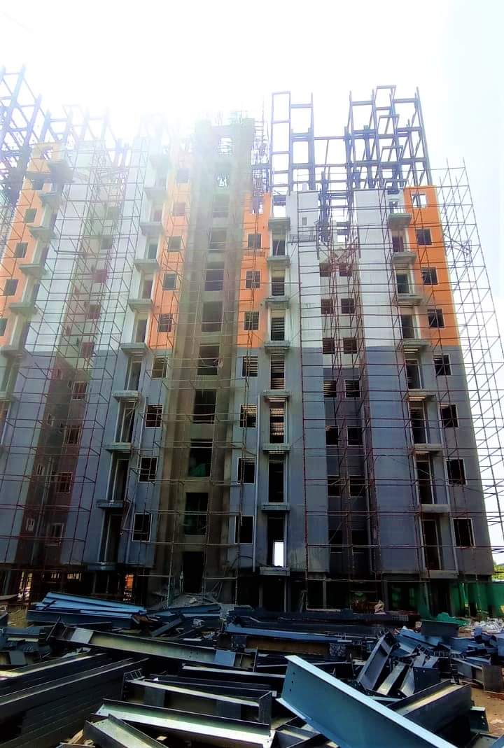 PMAYU_UP's tweet photo. HOME's OF HOPE 🏠
Sharing some building progress shots from #LHPLucknow, where 1040 dwellings are being built using breakthrough #SIP PVC Formwork tec. with PEB structure.
#workinprogress
#LightHouseProjects #LHP
#lighthouseprojectlucknow #HousingForAll
#PMAYUrban #GHTCIndia https://t.co/ry9n6wK0Lk